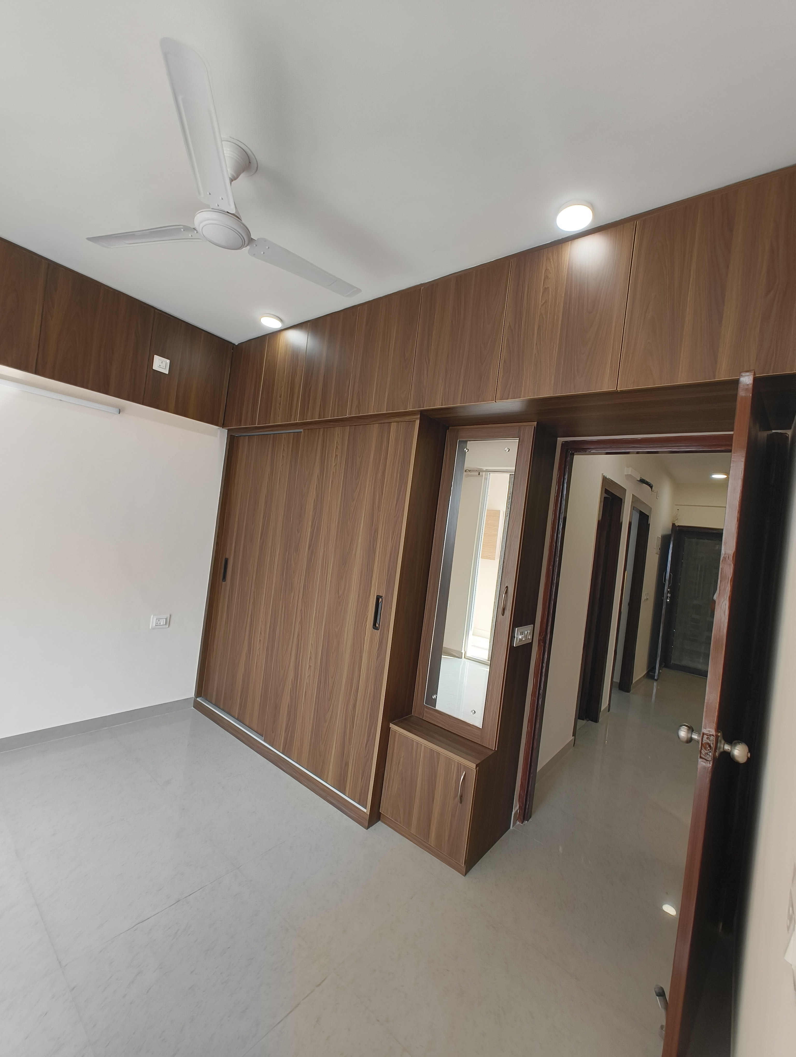 2 BHK Apartment For Rent in Shree Vardhman Green Court