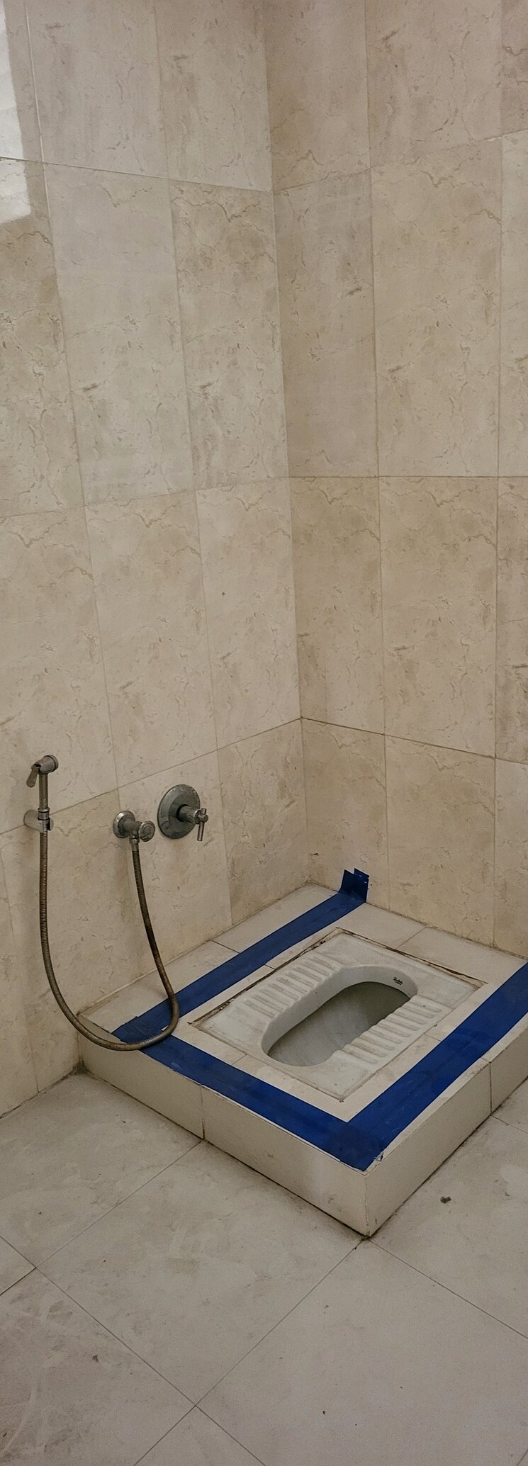 Bathroom, amli ind estate 3 Bedroom 1905 Sq.Ft. Apartment In Amli Ind Estate Silvassa 9470804