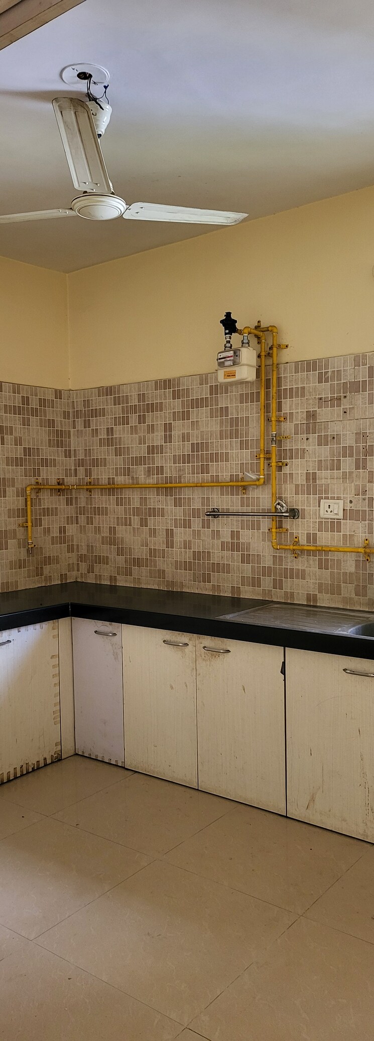 Kitchen, amli ind estate 3 Bedroom 1905 Sq.Ft. Apartment In Amli Ind Estate Silvassa 9470804