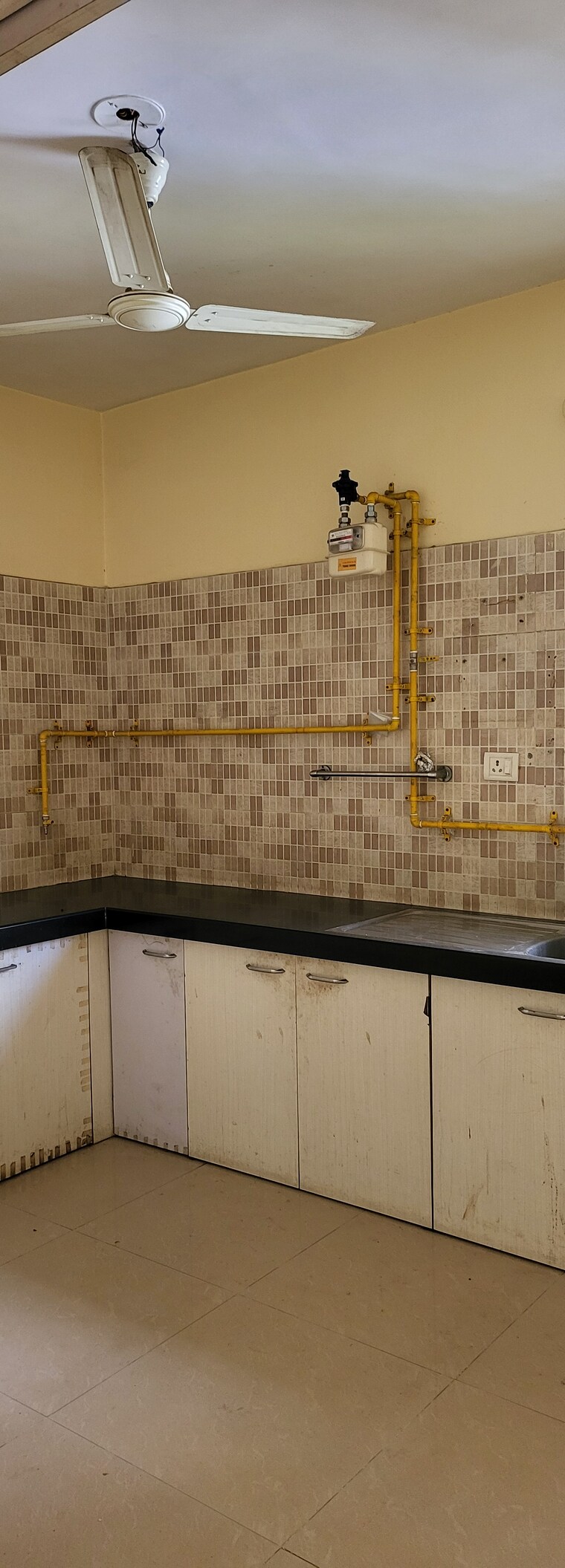 Kitchen, amli ind estate 3 Bedroom 1905 Sq.Ft. Apartment In Amli Ind Estate Silvassa 9470804