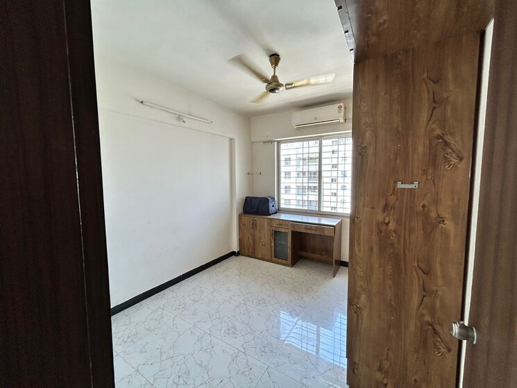 Room, ganesham-phase-i 3 Bedroom 1500 Sq.Ft. Apartment In Pimple Saudagar Pune 9470733