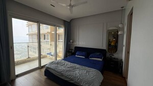 Bedroom in 2 BHK Apartment at Parel – for Rent