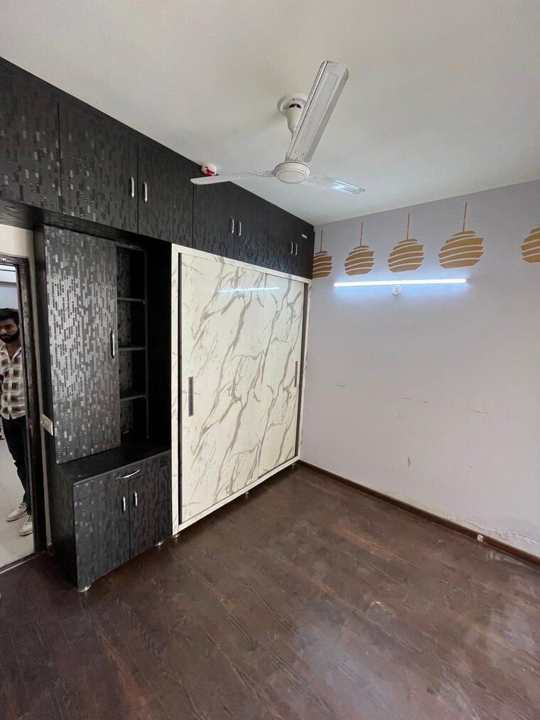 Room, dahisar west 2 Bedroom 528 Sq.Ft. Builder Floor In Dahisar West Mumbai 9471038