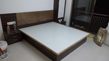 Room in 2 BHK Apartment at Gala Celestia, Near Nirma University On Sg Highway – for Rent