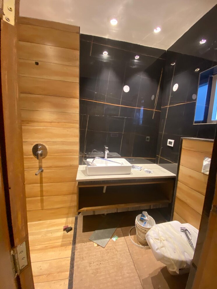 Bathroom, tarla nagal 2 Bedroom 1300 Sq.Ft. Builder Floor In Tarla Nagal Dehradun 9470915