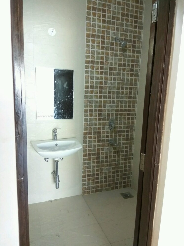 Bathroom, sjr-luxuria 3 Bedroom 1700 Sq.Ft. Apartment In Arekere Bangalore 9470999