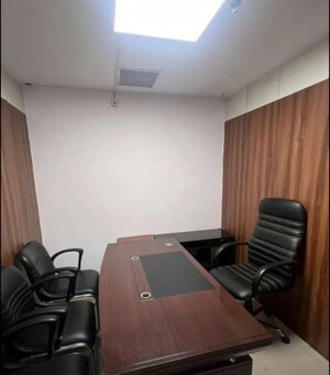  Office Space For Rent in Hazratganj