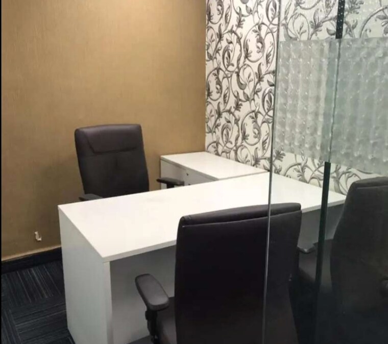 Team Area, hazratganj Commercial Office Space 1000 Sq.Ft. In Hazratganj Lucknow 9471147