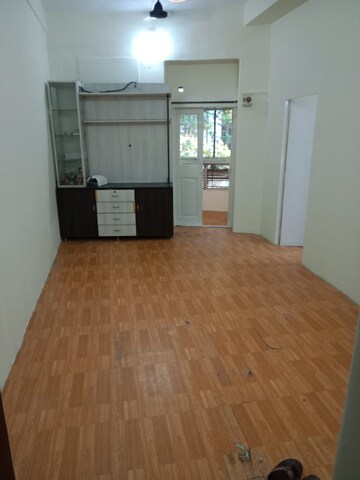 Room in 1 BHK Apartment at Asavari CHS Matunga, Matunga West – for Rent