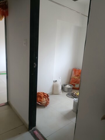 Furnished Amenities in 1 RK Apartment at Shreeniwas Tower, Lower Parel – for Rent