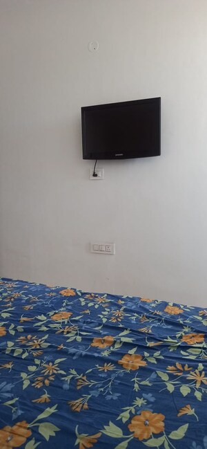 Furnished Amenities in 3 BHK Apartment at Green Valley Residencia, Ghazipur – for Rent