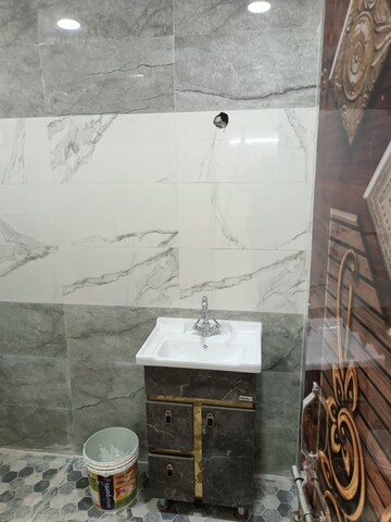 Bathroom in 3 BHK Apartment at Rishabh Cloud 9, Sector 1 Vaishali – for Sale