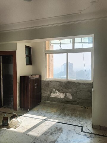 Room in 3 BHK Apartment at Rishabh Cloud 9, Sector 1 Vaishali – for Sale