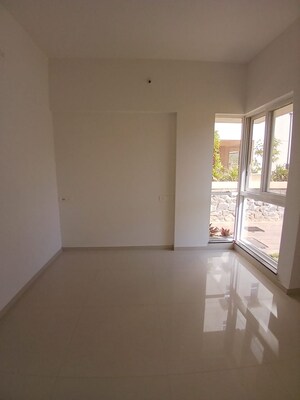 Room in 2 BHK Apartment at K Raheja Viva Villa, Pirangut – for Rent