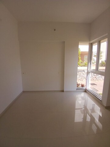 Room in 2 BHK Apartment at K Raheja Viva Villa, Pirangut – for Rent