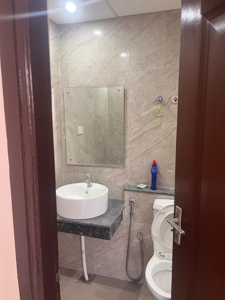 Bathroom, sushma-grande-nxt 3 Bedroom 1850 Sq.Ft. Apartment In Lohgarh Zirakpur 9471228