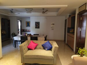 Furnished Amenities in 3 BHK Builder Floor at Green Wood City, Sector 45 – for Rent