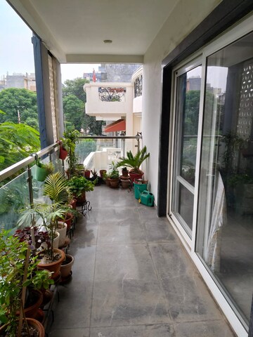 Balcony in 3 BHK Builder Floor at Green Wood City, Sector 45 – for Rent