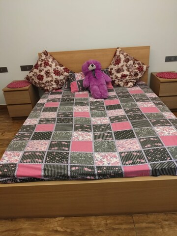 Room in 3 BHK Builder Floor at Green Wood City, Sector 45 – for Rent