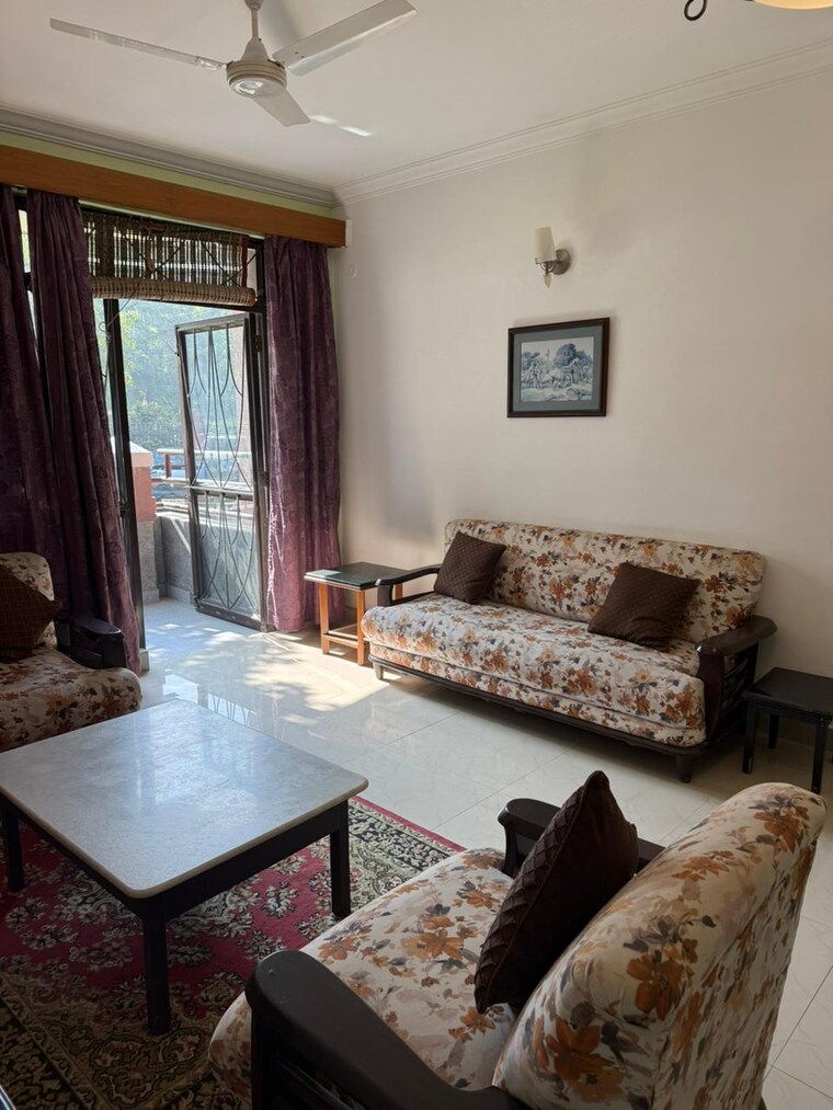 Living Room, unitech-palms 2 Bedroom 1200 Sq.Ft. Apartment In South City 1 Gurgaon 9471310