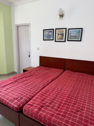 Bedroom in 2 BHK Apartment at Unitech Palms, South City 1 – for Rent