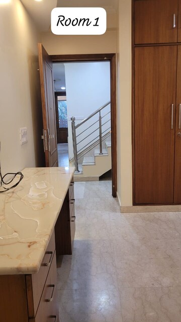 Furnished Amenities in 2 BHK Builder Floor at Defence Colony – for Rent
