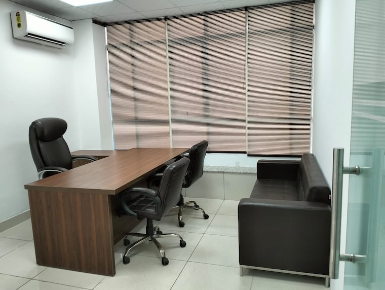 Team Area, sector 4 Commercial Office Space 2200 Sq.Ft. In Sector 4 Noida 9471378