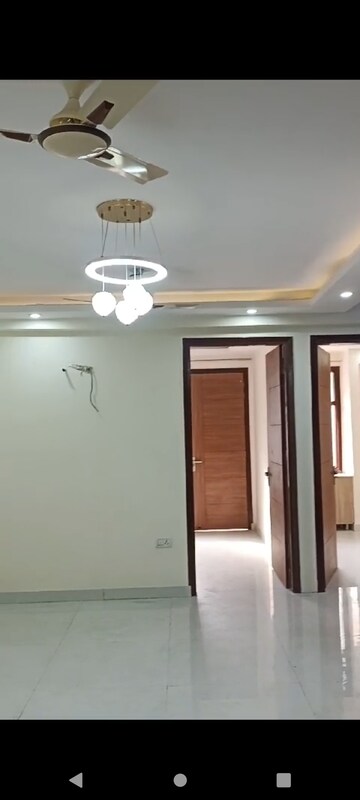 Room in 3 BHK Builder Floor at Chattarpur – for Rent