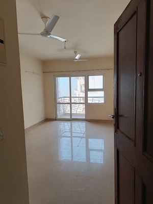 Room in 2 BHK Apartment at BPTP Princess Park, Sector 86 – for Rent