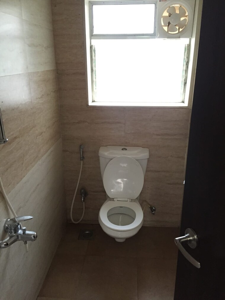 Bathroom, varsha-venkatesh-apartment 5 Bedroom 2750 Sq.Ft. Apartment In Pashan Pune 9471504