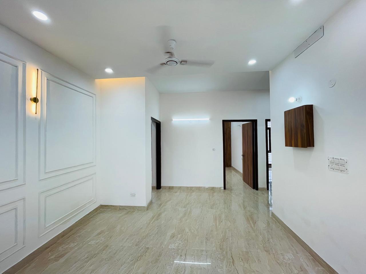 3 BHK + Study Room 1800 Sq.Ft. Builder Floor in DLF City Phase IV