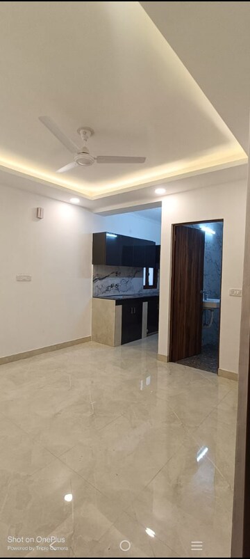 Room in 1 BHK Builder Floor at Saket – for Rent