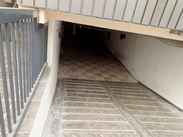 Other, vaishali sector 6 3 Bedroom 156 Sq.Yd. Builder Floor In Vaishali Sector 6 Ghaziabad 9471721