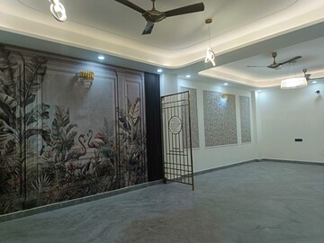 Room in 3 BHK Builder Floor at Vaishali Sector 6 – for Sale