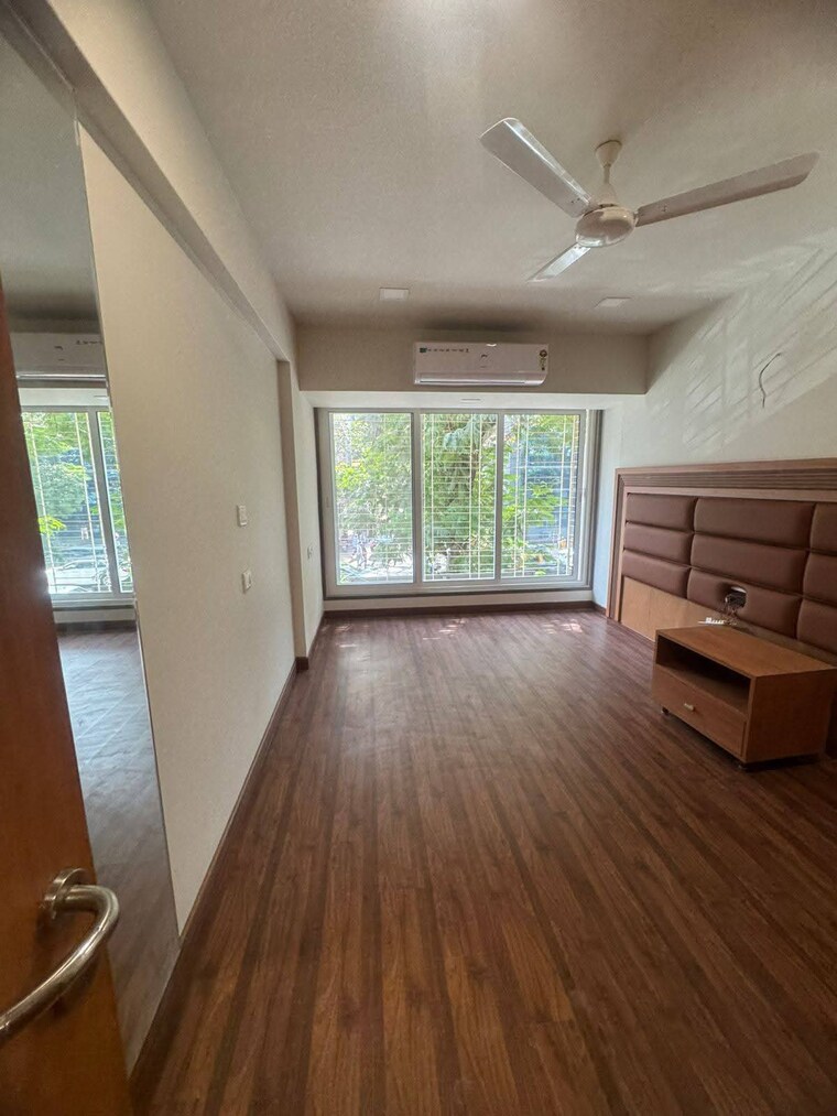 Living Room, mamata-apartments 3 Bedroom 1100 Sq.Ft. Apartment In Prabhadevi Mumbai 9471807