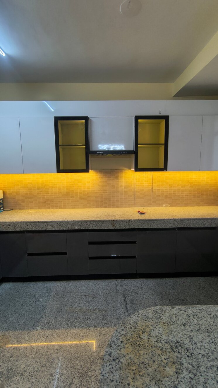 Kitchen, raheja-vedaanta 3 Bedroom 1790 Sq.Ft. Apartment In Sector 108 Gurgaon 9378326