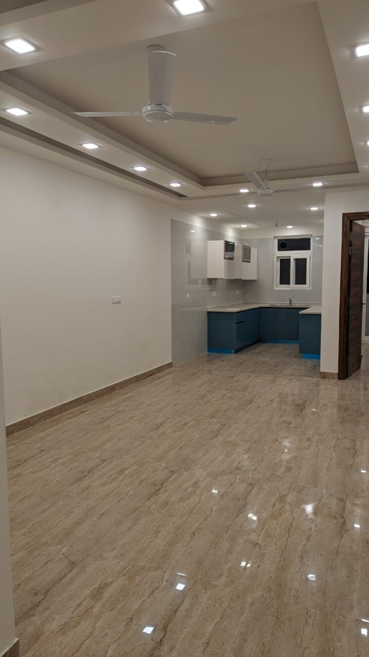 Room, puri-kohinoor 3 Bedroom 173 Sq.Yd. Builder Floor In Sector 89 Faridabad 9471972