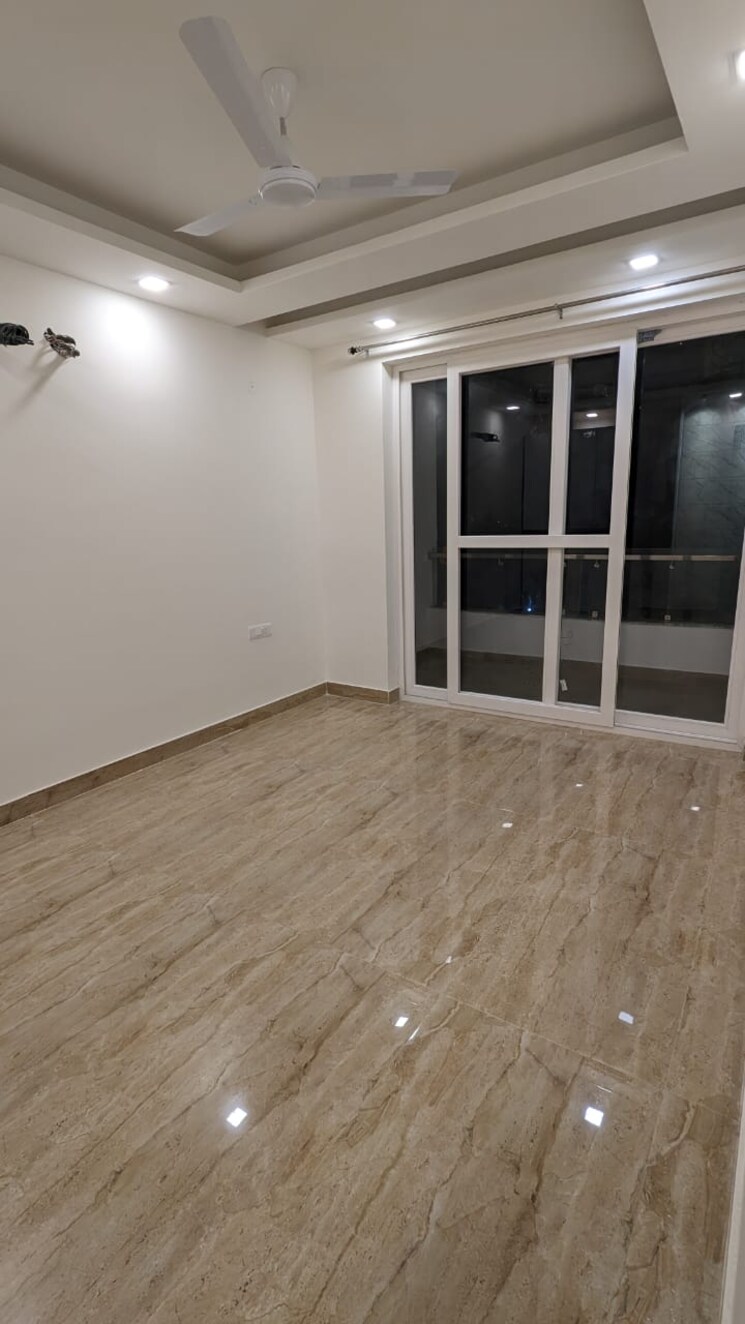 Room, puri-kohinoor 3 Bedroom 173 Sq.Yd. Builder Floor In Sector 89 Faridabad 9471972