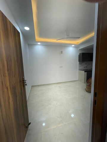 Bathroom in 1 BHK Builder Floor at Saket – for Rent