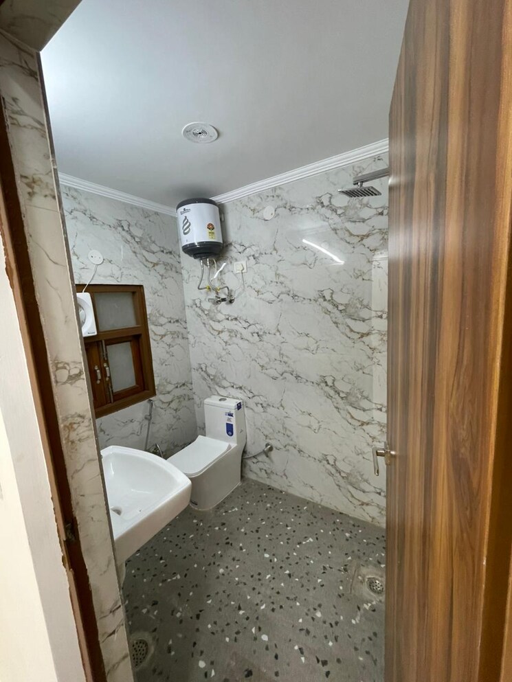 Bathroom, saket 1 Bedroom 450 Sq.Ft. Builder Floor In Saket Delhi 9471975