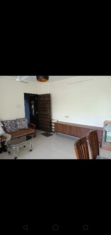 Bedroom in 2 BHK Apartment at Vile Parle West – for Rent