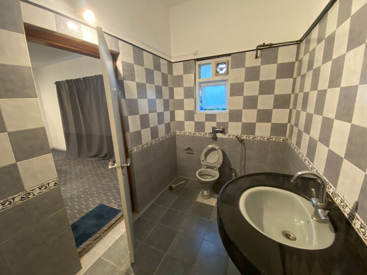 Master Bedroom, puru society 5 Bedroom 4500 Sq.Ft. Villa In Puru Society Pune 9472130