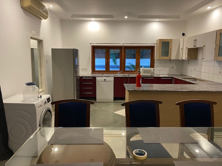 Master Bedroom, puru society 5 Bedroom 4500 Sq.Ft. Villa In Puru Society Pune 9472130