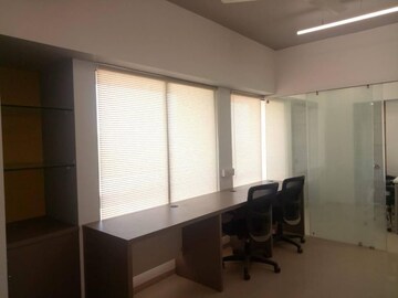  Office Space For Rent in Makarba