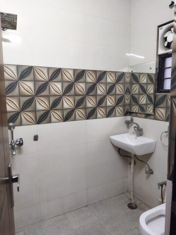 Bathroom in 1 BHK Apartment at Craft Destination 43, Sector 43 – for Rent