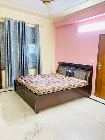 Bedroom in 2 BHK Builder Floor at Palam Vihar Residents Association, Palam Vihar – for Rent