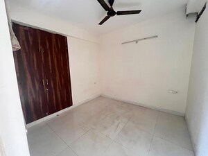 Room in 3 BHK Apartment at Radicon Vedantam, Sector 16c Greater Noida – for Rent