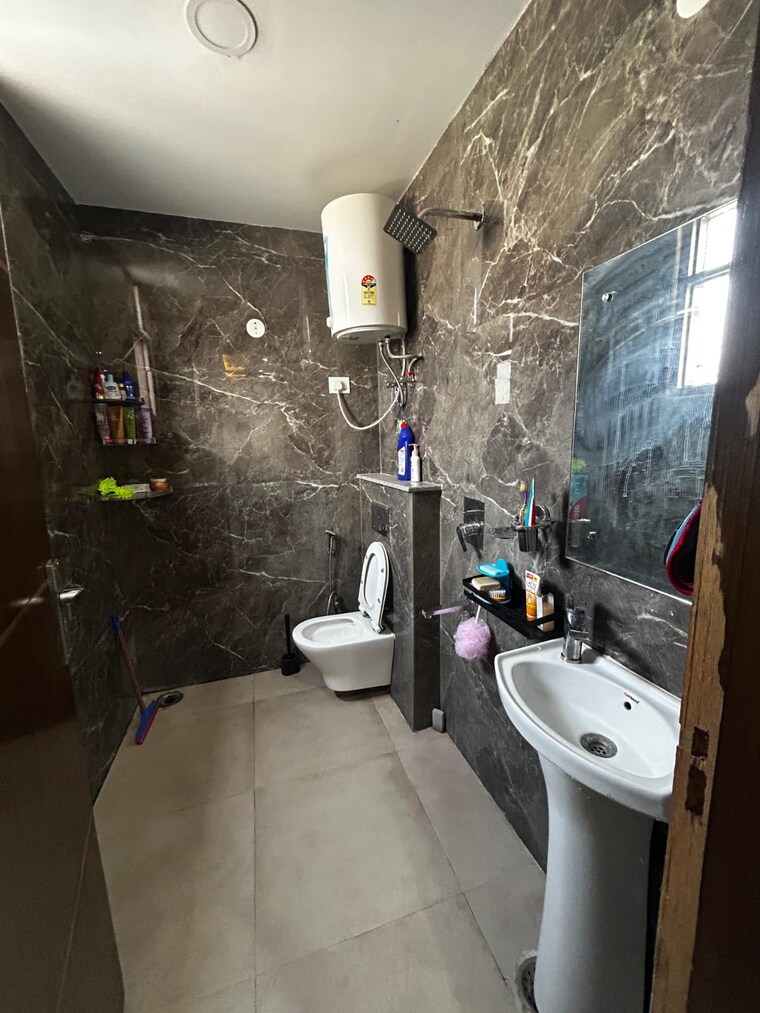 Master Bedroom, saket 3.5 Bedroom 1800 Sq.Yd. Builder Floor In Saket Delhi 9472183