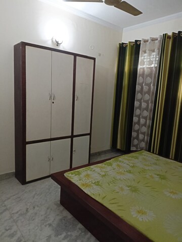 Bedroom in 2 BHK Builder Floor at Palam Vihar Residents Association, Palam Vihar – for Rent