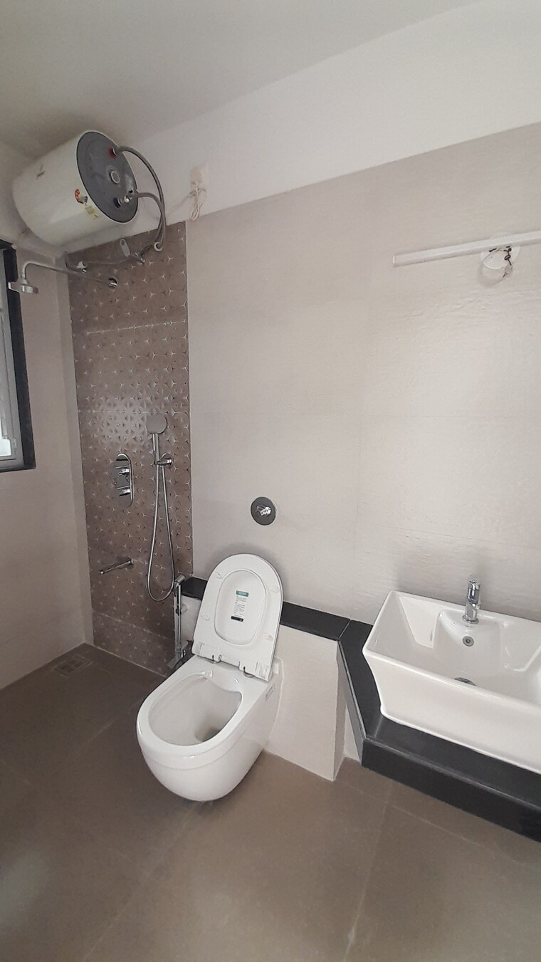 Bathroom, venkatesh-skydale-phase-3 5 Bedroom 3400 Sq.Ft. Apartment In Sinhagad Road Pune 9472273